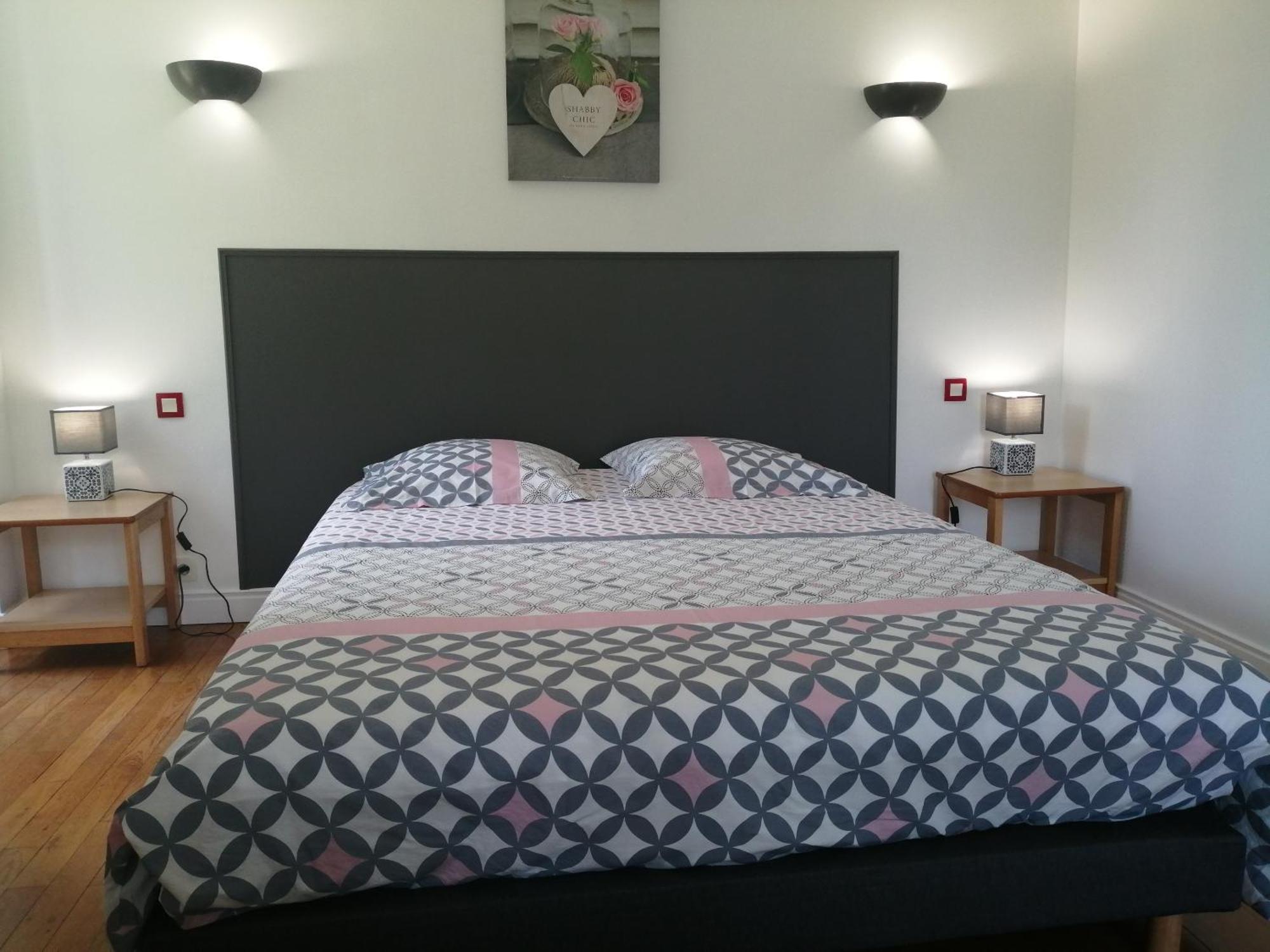 Saint-Denis-de-Gastines 샤토 뒤 부어 B&B 외부 사진